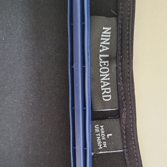 Elegant Black Sleeveless Top by Nina Leonard – Timeless, Chic & Perfect - Picture 2 of 8